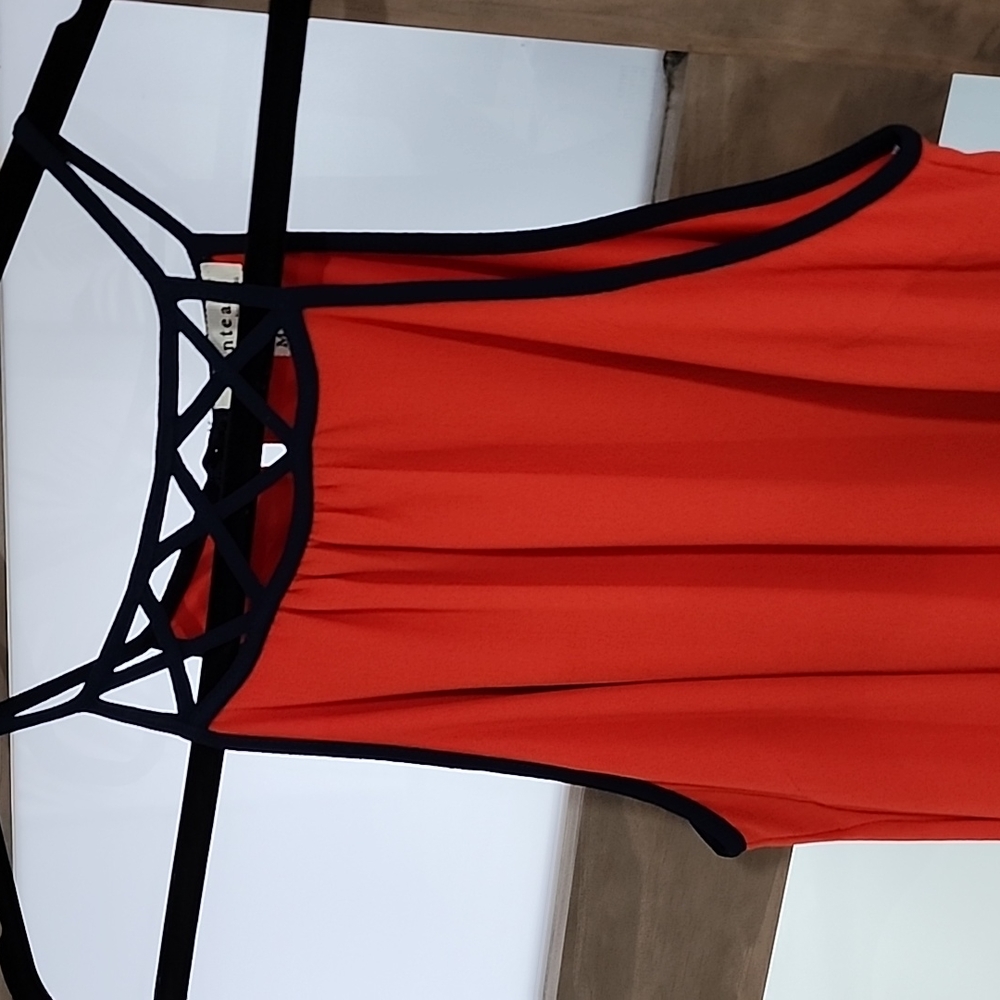 Dress - Picture 2 of 3